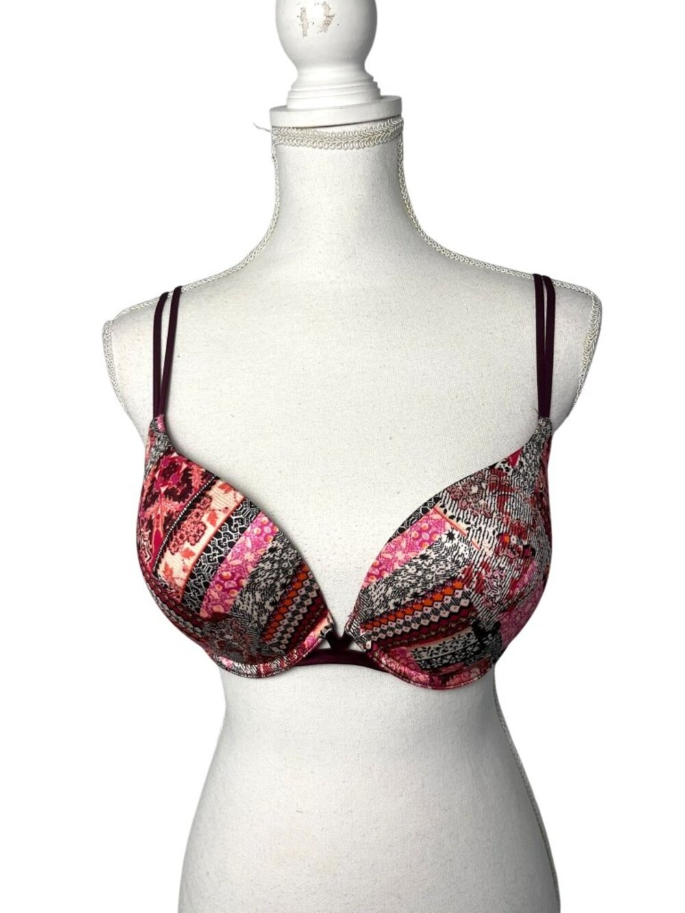 Victoria's Secret Very Sexy Push-Up Bra 34D Paisley Print USED